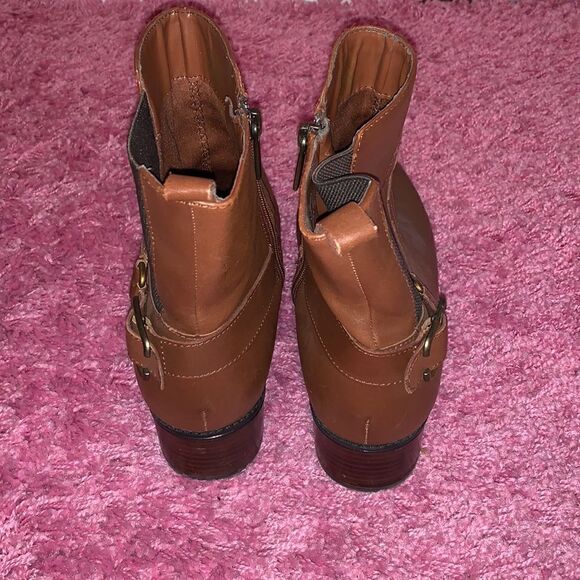 Bandolino Brown Booties - Picture 5 of 7